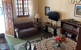Casa aconchegante pertinho de tudo, ótima localização.